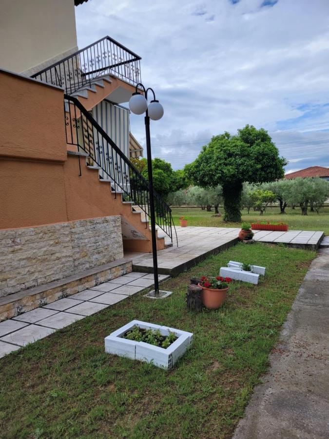 Olivemare Holidays Nea Iraklia Exterior foto